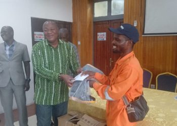 Kumasi Mayor praises buzstopboyz for selfless service