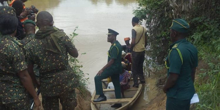 Border clashes: Customs and Immigration Personnel exchange blows at Kulungugu