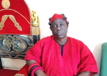 E/R:Abotakyi Chief Destools Gyaasehene for being enstooled as Ntotoyehene by Okuapehene