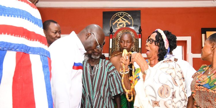 Dr Bawumia enstooled Ntentankesehene by Nsawamhene