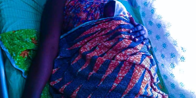 E/R: Man abandons wife after birth of triplets years after twins