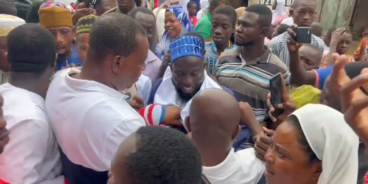 A/R: NDC Cadres group in Kwabere East defect to NPP ahead of election 2024