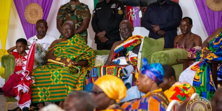 Asantehene donates ¢500,000 to launch Oguaa Education Trust Fund
