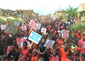 Kwadaso: Agric-Nwamase residents protest poor roads, threaten to disrupt December polls