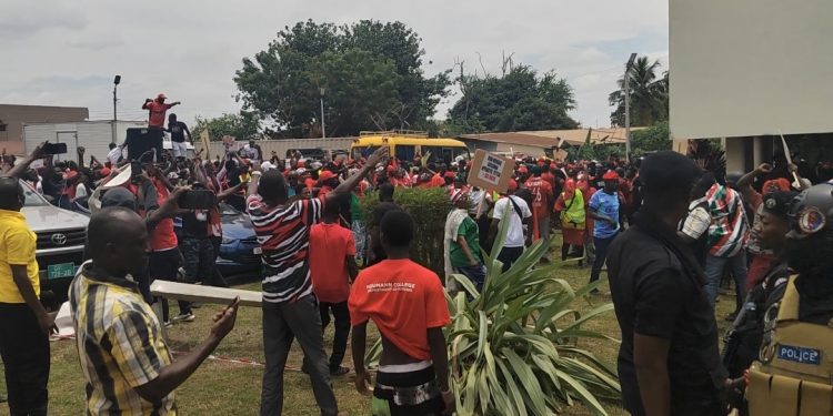 Chaos erupts at Ashanti regional EC Office: One NDC Supporter arrested, Police fire warning shots