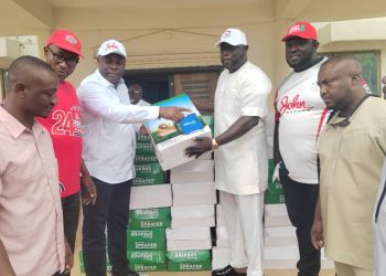 Alhaji Seidu donates 100 Agro Crown Sprayers to support Mahama campaign in Ashanti
