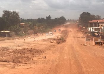 China Geo construction Ltd abandoned Bekwai roundabout -Santasi roundabout road Project, local businesses crippled by dust