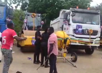 Video: NPP and NDC clash at Gomoa West DRIP Machines commissioning Gunshots fired, Chiefs flee for safety