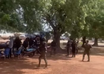 Immigration Officers clash with Police over alleged Cocoa smuggling at missiga border