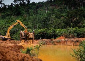 Video: DRIP machine stuck in Galamsey pit in Andy Appiah-Kubi’s Constituency