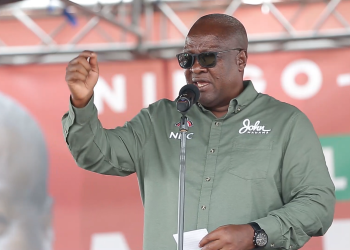 It’s your responsibility to fight galamsey – Mahama to Akufo-Addo