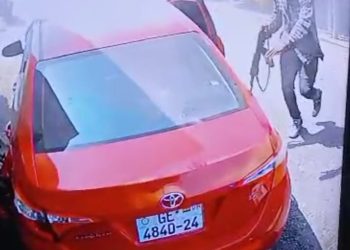 CCTV footage of  how the Adabraka daylight armed robbery  happened