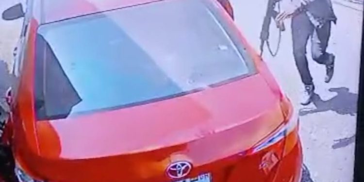 CCTV footage of  how the Adabraka daylight armed robbery  happened