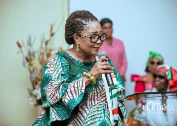 Lordina Mahama campaigns in Kumasi markets, selling NDC’s 2024 Manifesto