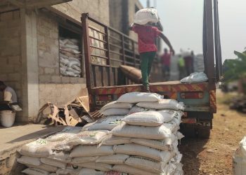 Video: NDC’s “Operation Recover All Looted State Assets” has discovered another large quantity of suspected stolen state fertilizers hidden in uncompleted buildings in Kumasi.