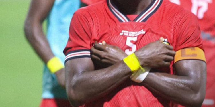 Asante Kotoko beat 10-man Gold Stars to climb to second spot