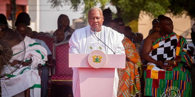 President Mahama pledges to improve healthcare and other infrastructure development in Ashanti