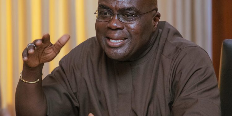 Government donates GHC1million to Kantamanto Market disaster victims