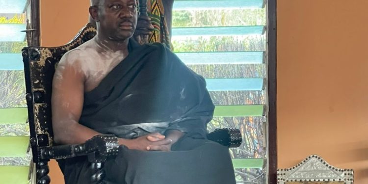 Daasebre Akuamoah Boateng III unveiled as new Kwawu Manhene