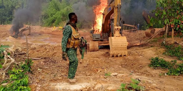 E/R: Minister storms Ayensuano as burning of 4 excavators sparks tension