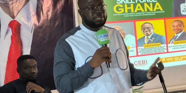 Law Lecturer Kobby Amoah educates Youth on legal aspects of entrepreneurship at Sunyani symposium