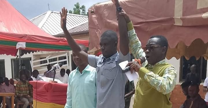 Banda DCE cautions Assembly staff against absenteeism and lateness