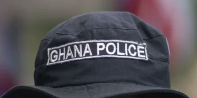 Police foil highway robbery; one suspect killed, four on the run