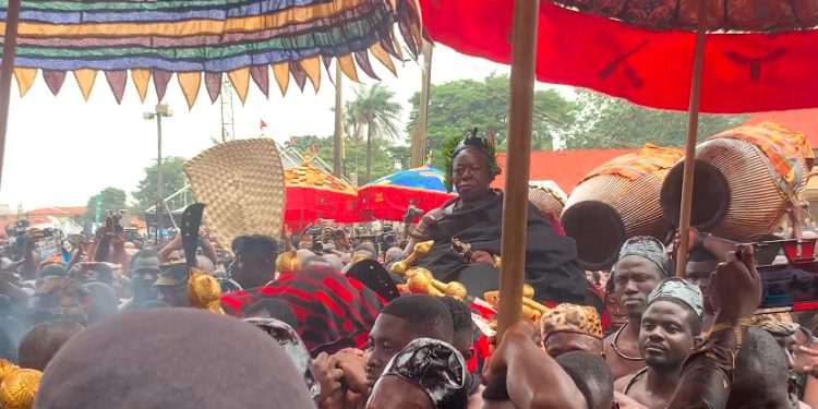 Asantehene leaves Palace to honour late Asantehemaa