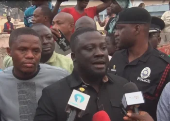 A/R: Gov’t donates GH¢100K to Suame market fire victims