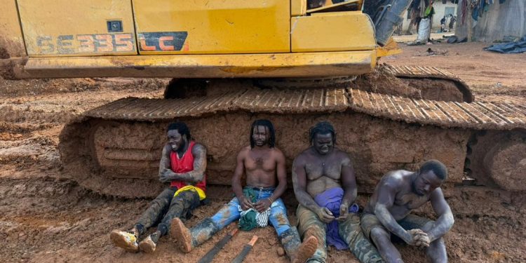 NAIMOS overpower thugs hired to attack following arrest of 32 Nigeriens, 4 Ghanaians at dawn raid at Osino