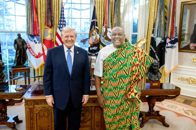 Ambassador Victor Smith presents credentials to U.S. President Donald J. Trump in Washington