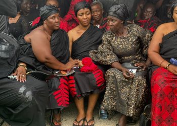 Odobroni tribute to Daddy Lumba draws strong emotion and mixed reactions at Funeral