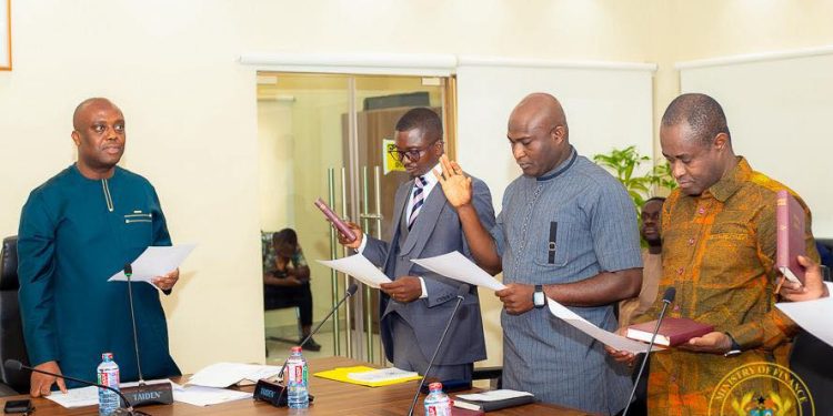 SIC Financial Services MD Petitions Finance Minister to Dissolve “Compromised” Board