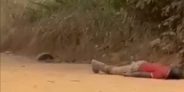 One dead in clash between suspected illegal miners and Police at Jacobu