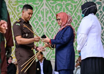 Indonesia: Couple receives 140 cane lashes for sex outside marriage, alcohol