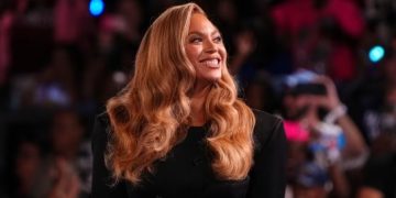 Beyoncé declared the fifth billionaire musician by Forbes