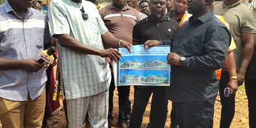 Kumasi Mayor cuts sod for construction of Pediatric Centre