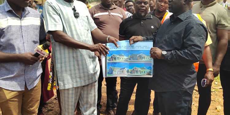 Kumasi Mayor cuts sod for construction of Pediatric Centre