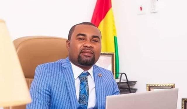 Razak Kojo Opoku challenges Dr. Bawumia competence against Mahama