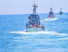 Ghana Navy cracks down on illegal fuel Bunkering in Volta region