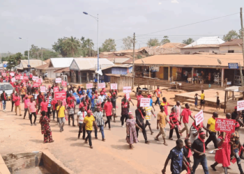 Ghana cocoa farmers protest over producer price cut