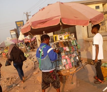 GH₵100-a-day struggle: Over half of mobile traders earning below subsistence level