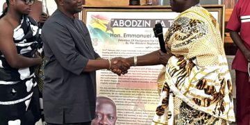 Western Regional House of Chiefs honours Armah-Kofi Buah for resolving five-year leadership impasse