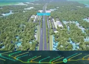 Roads, Defence Ministries seek Otumfuo’s backing for 80km clearance for Accra–Kumasi Expressway