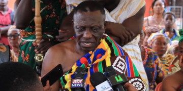 Agric Nsimahhene donates 11 Tipper Trucks, 2 VIP buses to divisional Chiefs