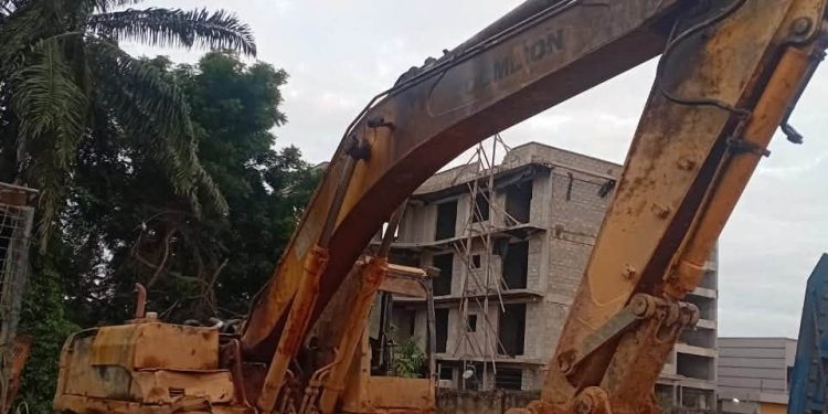 Illegal miners flee as anti-galamsey Task Force seizes excavators near Adansi Asokwa Agenda 111 Hospital project site