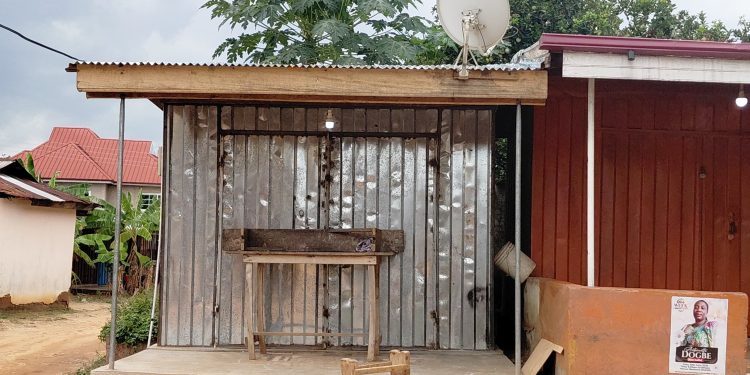 Woman found dead in container shop; Mother unconscious, 12-year-old in critical condition at Effiduase