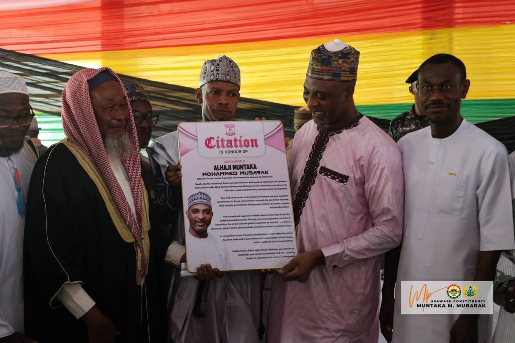 Muntaka commissions new classroom block at Sakafia SHS, Urges students to shun drug abuse 46 1001567391