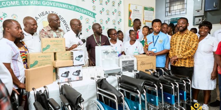 Abuakwa South MP, Dr. Kingsley Agyemang donates medical equipment, pays patients’ bills at Kyebi Hospital