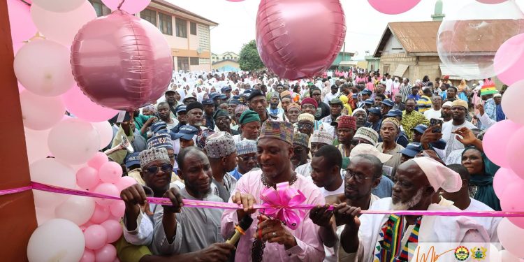 Muntaka commissions new classroom block at Sakafia SHS, Urges students to shun drug abuse 41 Muntaka commissions new classroom block at Sakafia SHS, Urges students to shun drug abuse